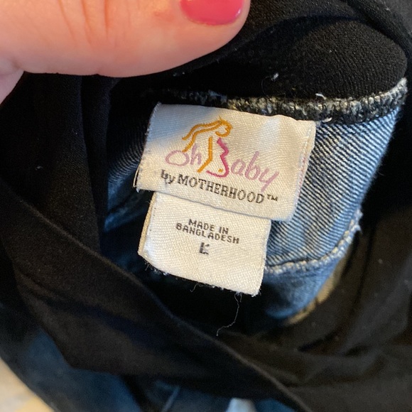 Super cute maternity jeans 🤰🏼BOGO (maternity items only) - Picture 3 of 3